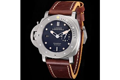 Panerai Submersible Black Plaid Dial Date Small Seconds Gear Stainless Steel Bezel Brown Strap Watch