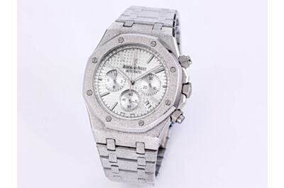 Luxury AP Royal Oak Watch White Grande Tapisserie Dial Hours Minutes Seconds Counters Date Silver Frosted Case Strap