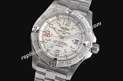 Breitling Seawolf Chronograph Avenger II Ref A17330  Mens 24 Hours Silver Bracelet Watch 