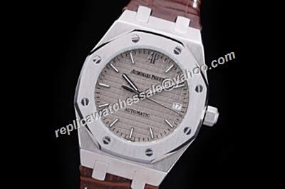 Audemars Piguet Royal OAK Grey Automatic Men's  Silver Markers 40mm Date Watch 