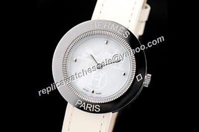Hermes Paris Passe Passe Ref.PP1.210 Silver Steel Case Quartz Lady Watch 